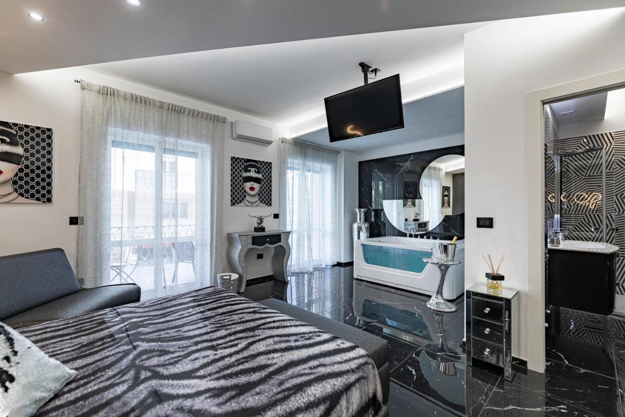 Prezioso Suites & Rooms Lecce Buitenkant foto