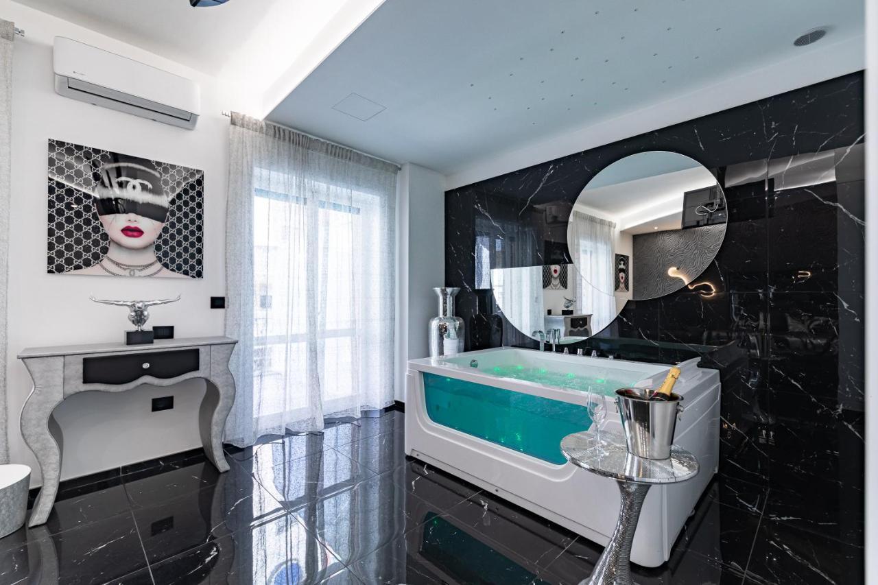 Prezioso Suites & Rooms Lecce Buitenkant foto