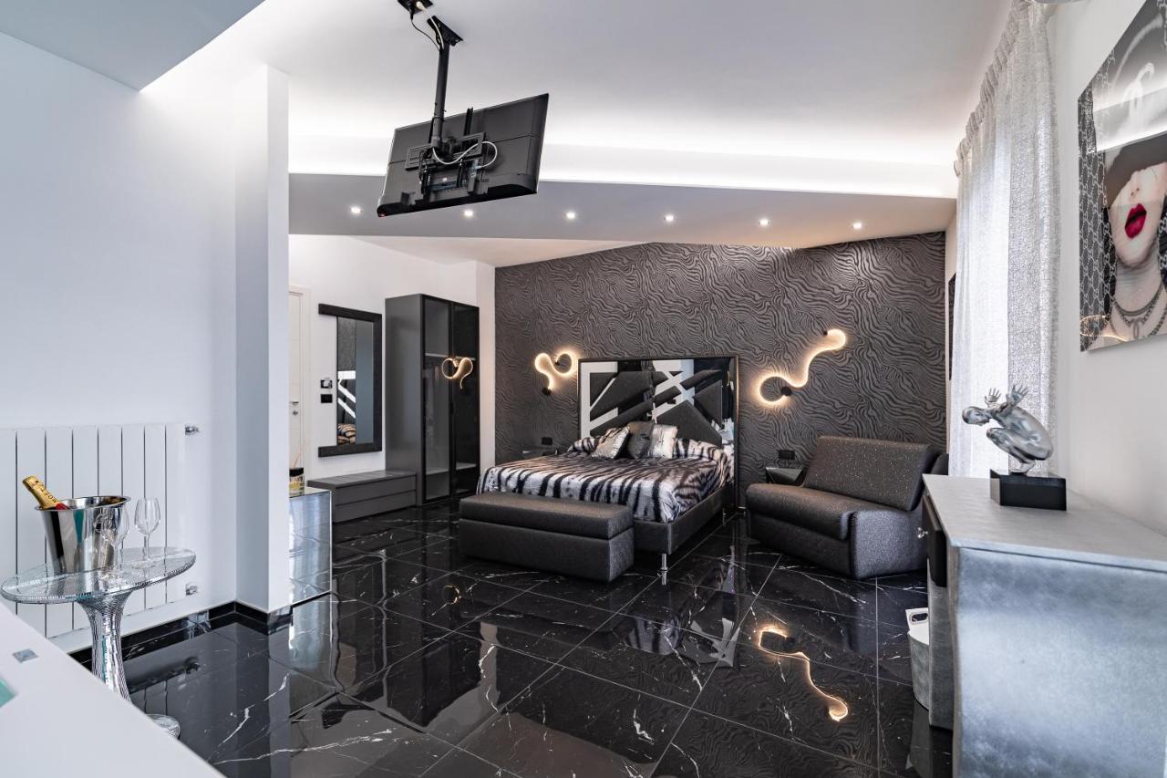 Prezioso Suites & Rooms Lecce Buitenkant foto